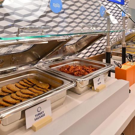 休斯敦阿尔文智选假日酒店 外观 照片