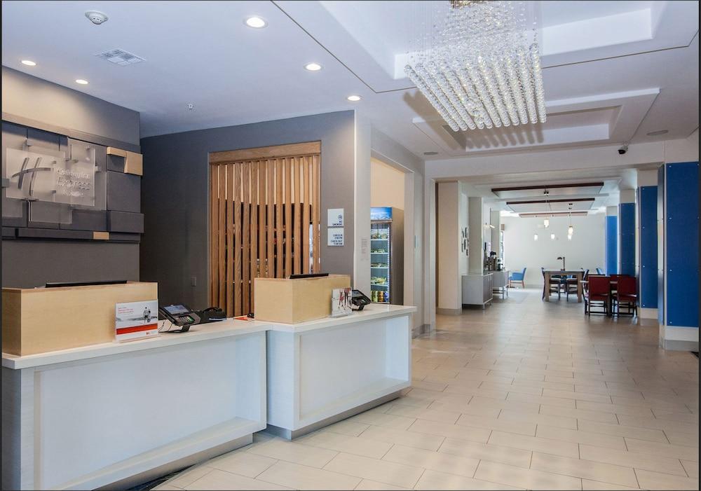 休斯敦阿尔文智选假日酒店 外观 照片